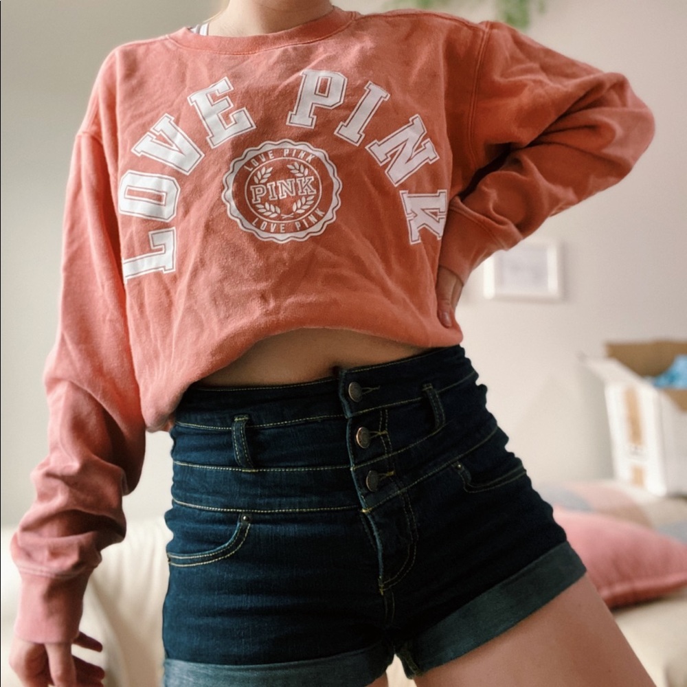 PINK Crewneck sweatshirt (can be cropped)